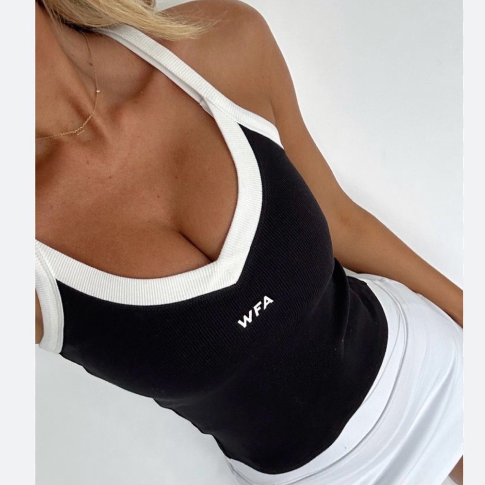 White Fox Boutique Black & White V-Neck Ribbed Tank